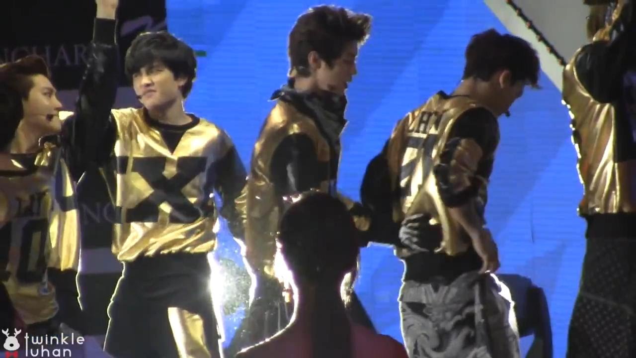 140212 Yuri Luhan Gaon Kpop Awards Moments
