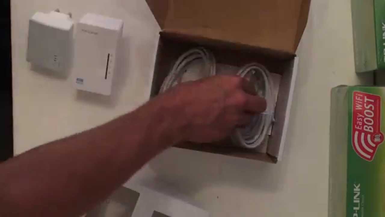 Unboxing TP-Link 300Mbps AV500 Powerline WiFi Extender Kit