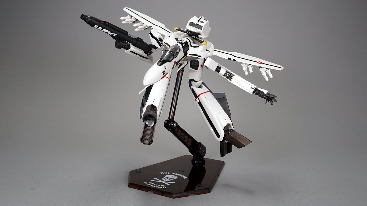 Bandai Hi-Metal R Roy's Custom VF-0S Phoenix Review