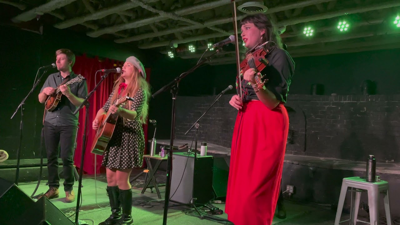 Sierra Ferrell Lonesome Feeling (Osborne Brothers cover)