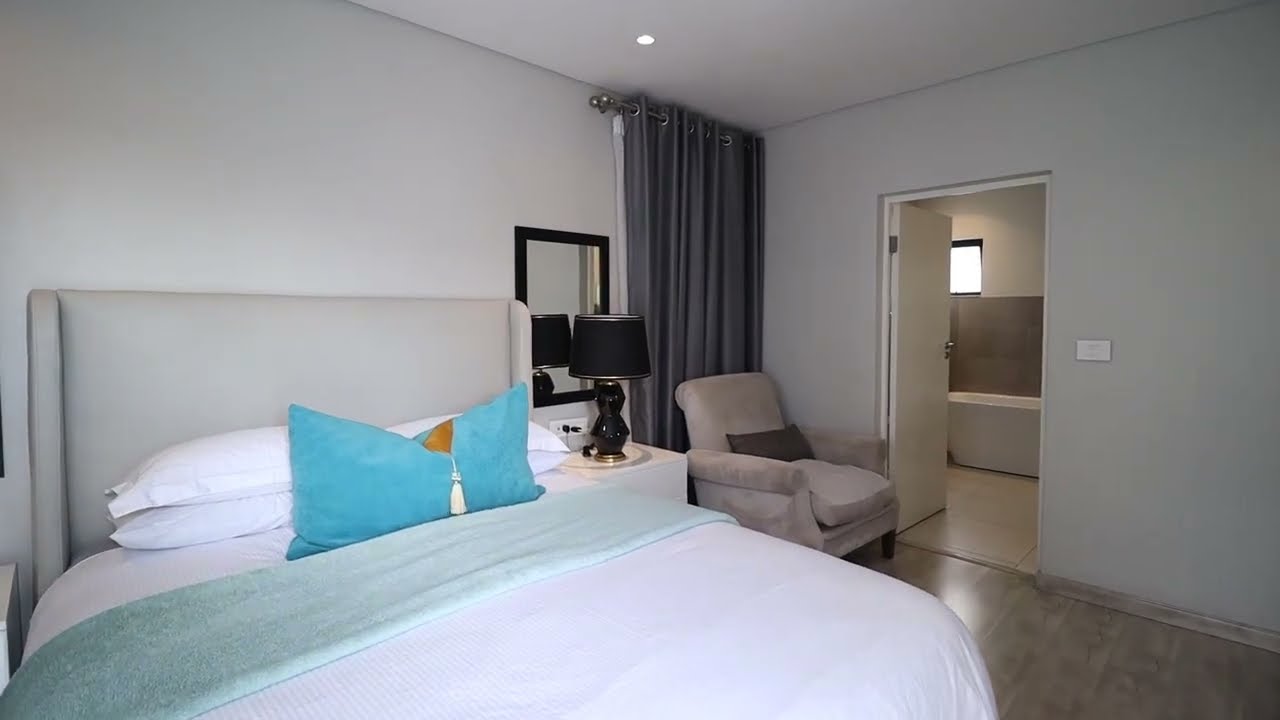 SECURE 4 BEDROOM CLUSTER IN BRYANSTON