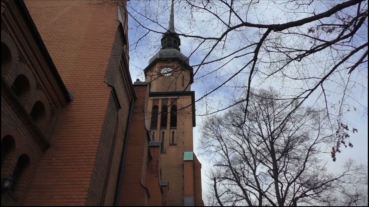 Pauluskirche Zwickau-Marienthal (Z) Glocken (Außenaufnahme)
