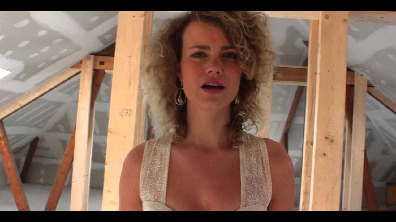 Kira Kool performing Gabriellas S&aring;ng