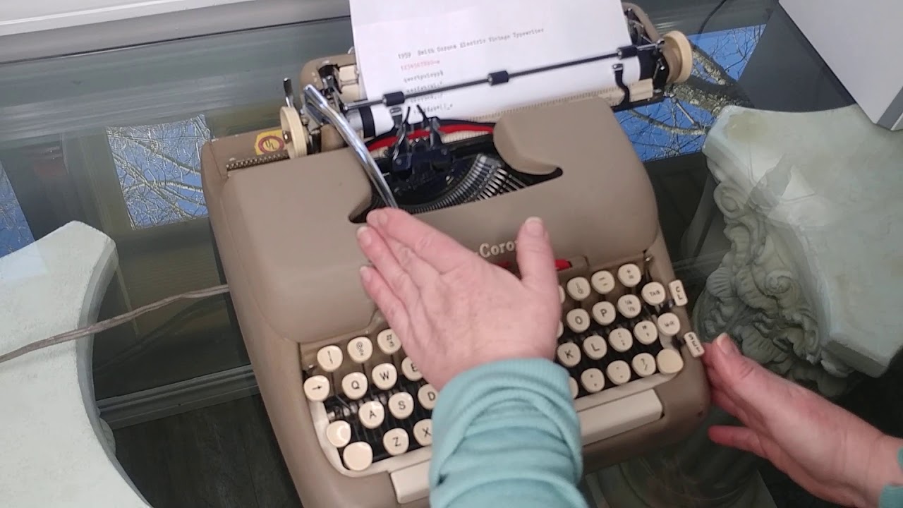 TYPEWRITER TUTORIAL | 1959 Smith Corona Electric