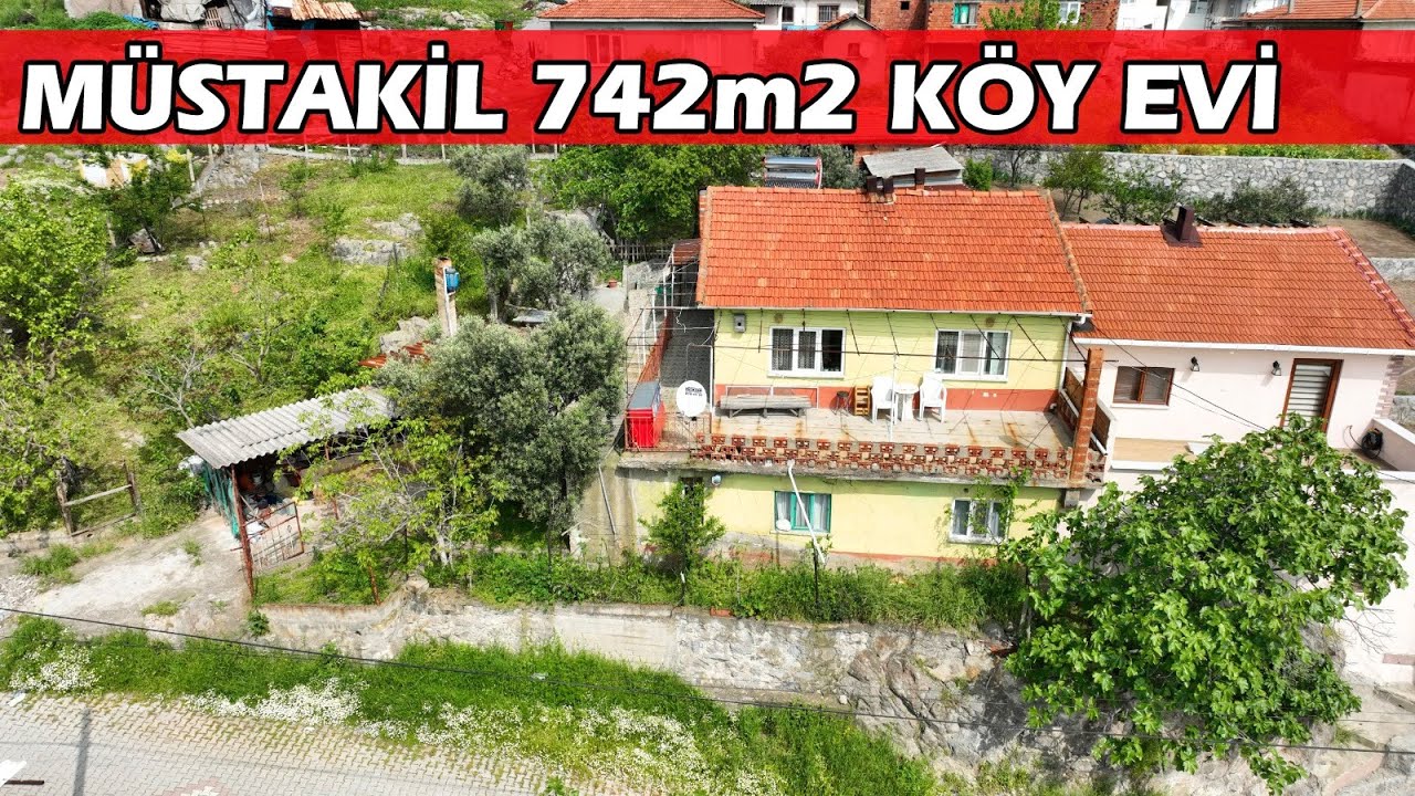 1104- 742 M2 2 KATLI MÜSTAKİL KÖY EVİ VE ARSASI