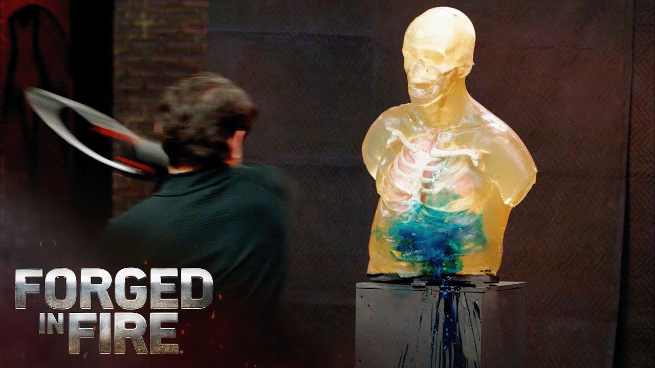 The Chakram is a CHALLENGING Weapon To Pull Off! (Season 1) | Forged in Fire