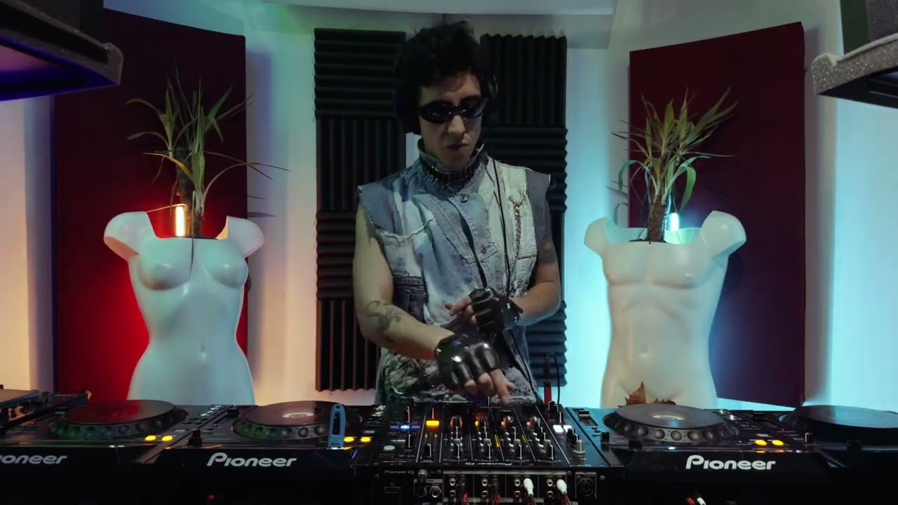INDIE DANCE & BASS HOUSE, MELODIC HOUSE SET || OVERSANT  [Studio79 Barcelona]
