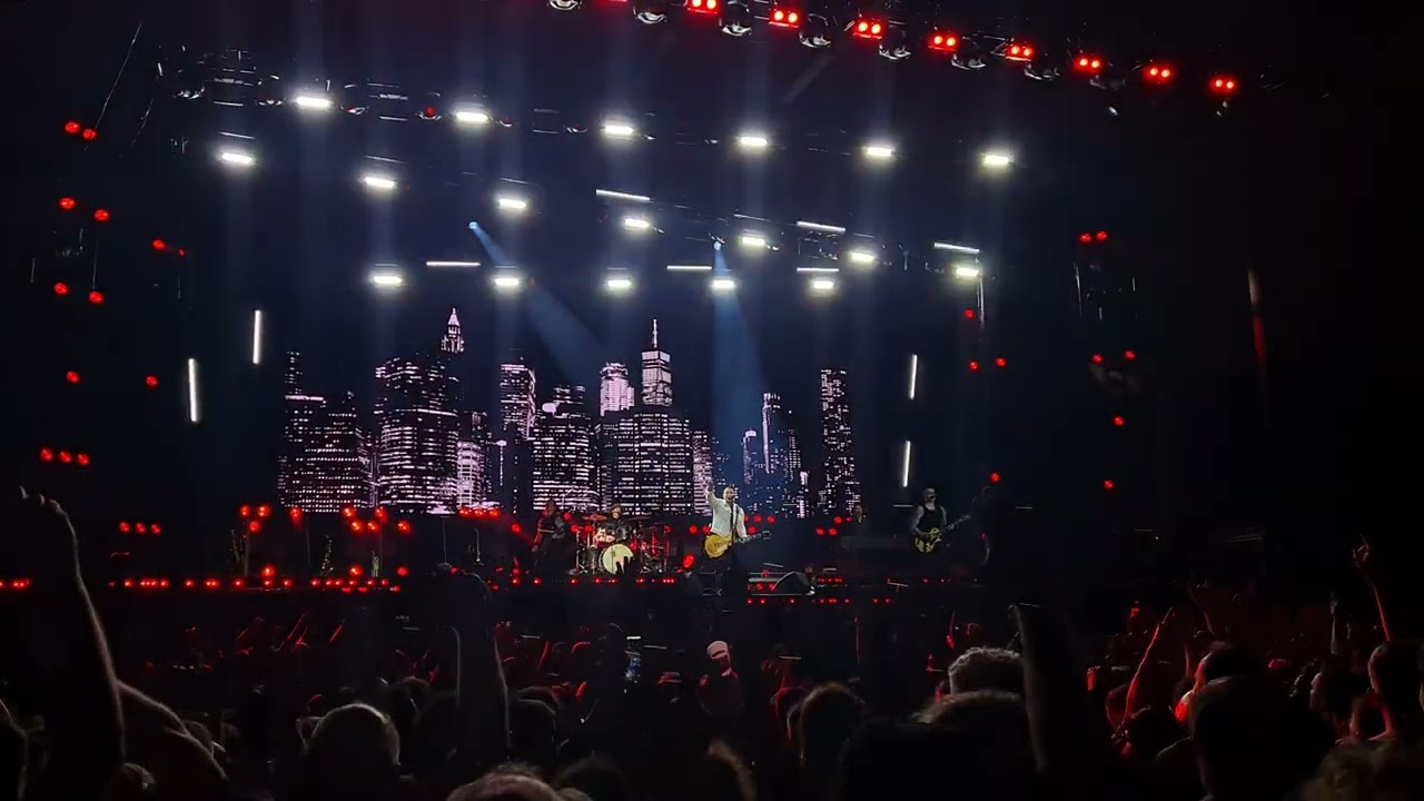 BROILERS - IST DA JEMAND (Live in Berlin, Waldbühne 14.06.2024 - Jolly Good Fellas)