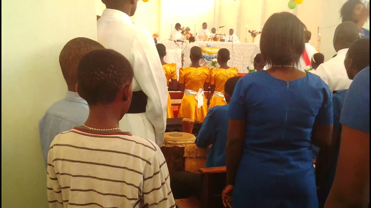 Kankhosa ka mulungu ( lamb of God). Zomba cathedral choir, Malawi.