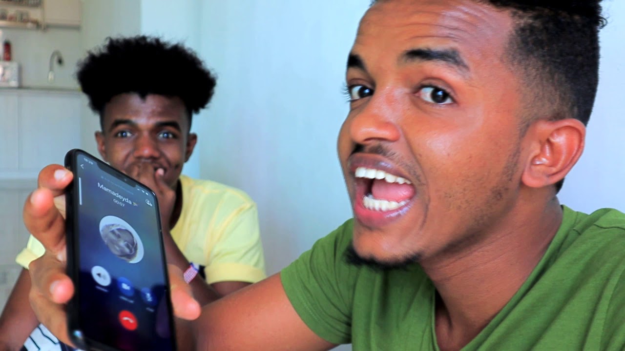 PRANK AYAAN KU SAMEYAY HOOYO || XAAS LABAAD AYAAN GUURSANAA...