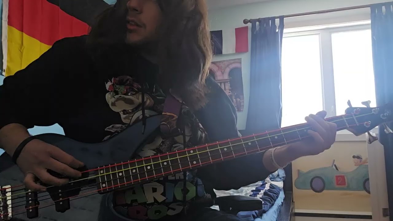 Whiplash by Metallica Bass Cover