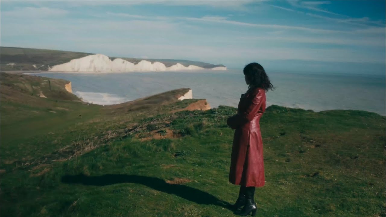 Pale Waves - Smitten: The Making Of (Short Film)