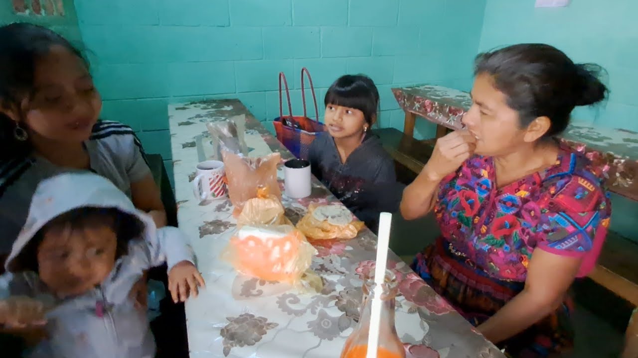 INVITÉ A MI SUEGRA AL COMEDOR 🍲🤤 LE COMPRE UN REGALO A LILI 😮🎁