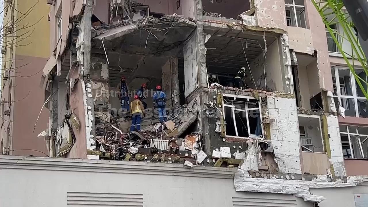 Buildings damaged in Kyiv after Russia attacks city with missiles and drones, causing injuries