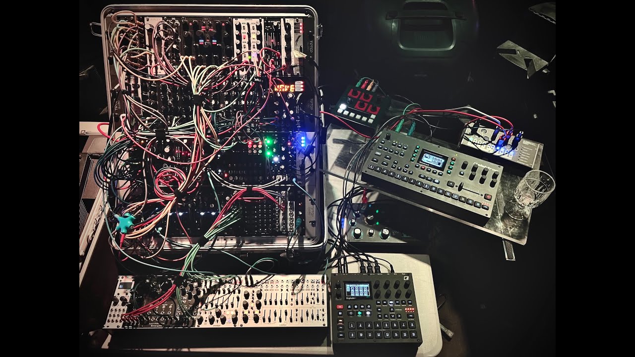 LIVE @ ¡ESCAPA! NIGHT [hardware house & techno]