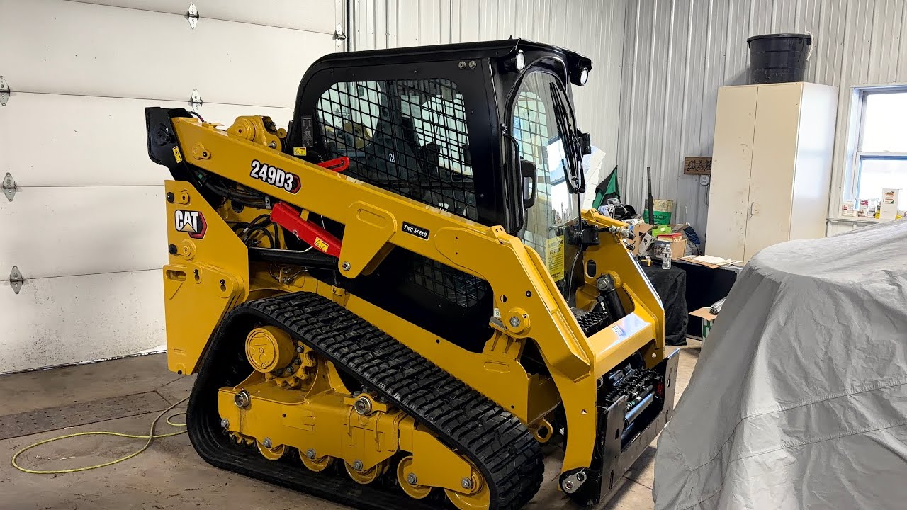 CAT 249D3 20 Hour Review 