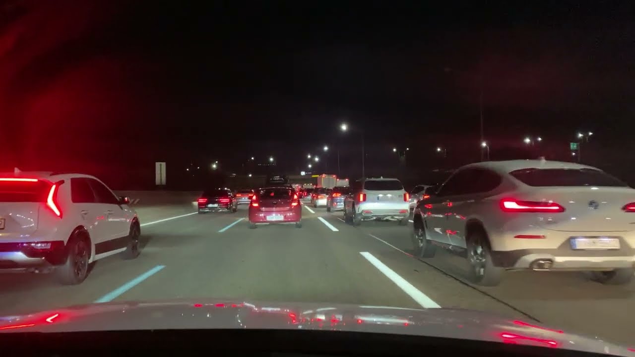 Drive At Night from North-Osan Ic To Jungan Rest Area.  북오산 Ic에서 정안 휴게소로 밤에 운전하다