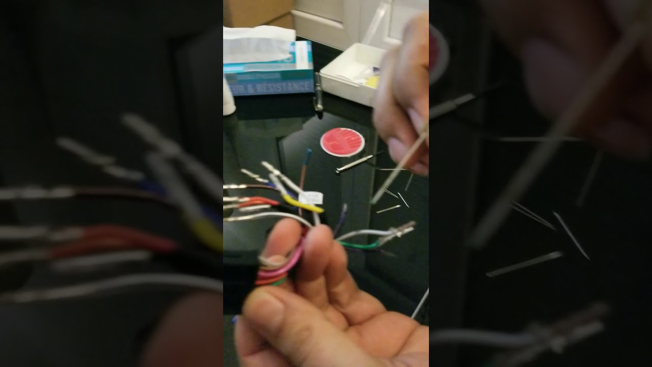 Defaire plug pin des connecteurs (extraction plug pin)