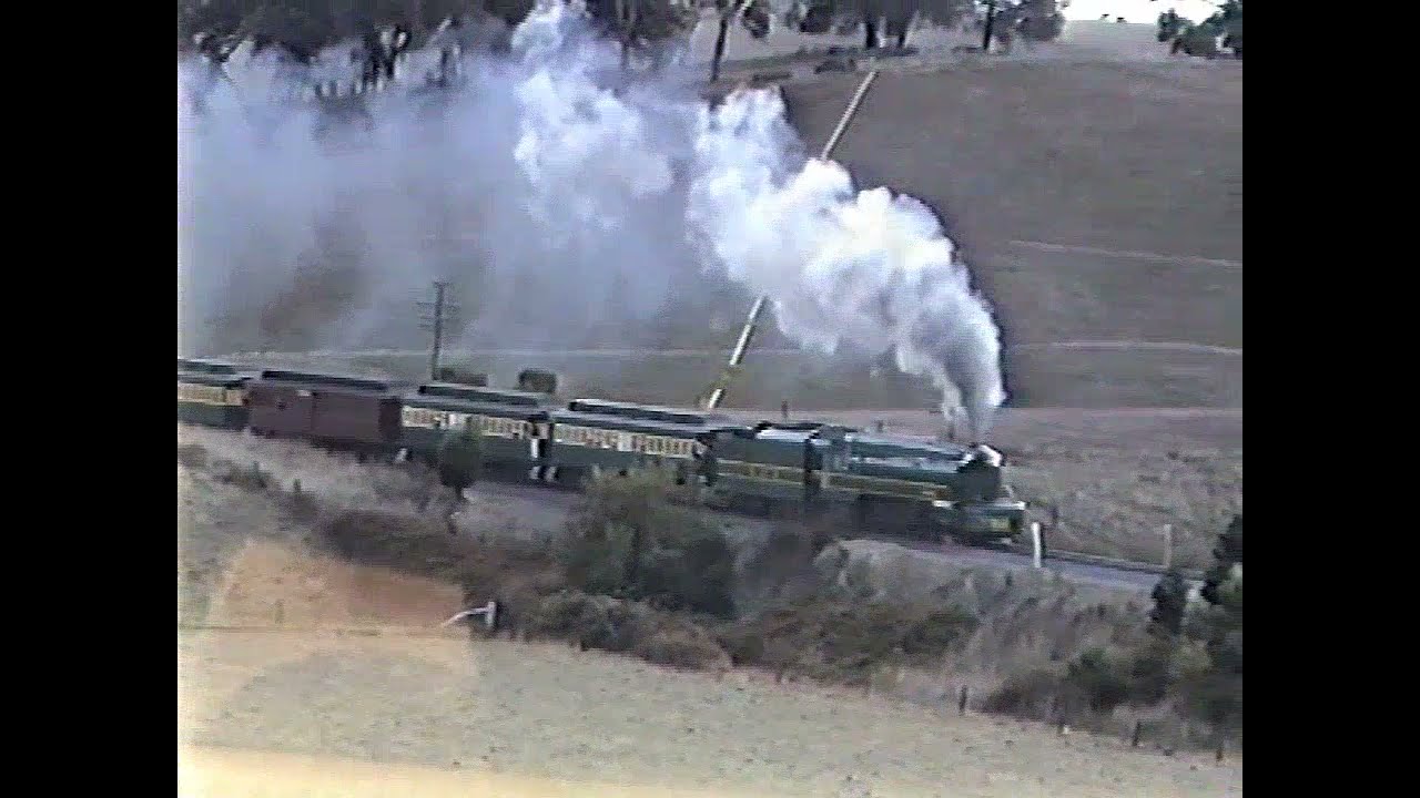 Steam Locomotive 520 Easter Monday 1987