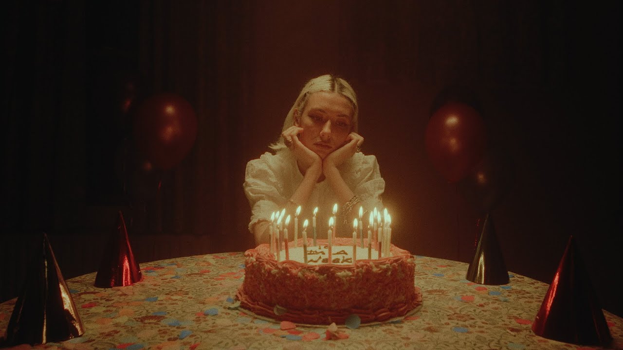 Nieve Ella - 19 In a Week (Official Video)