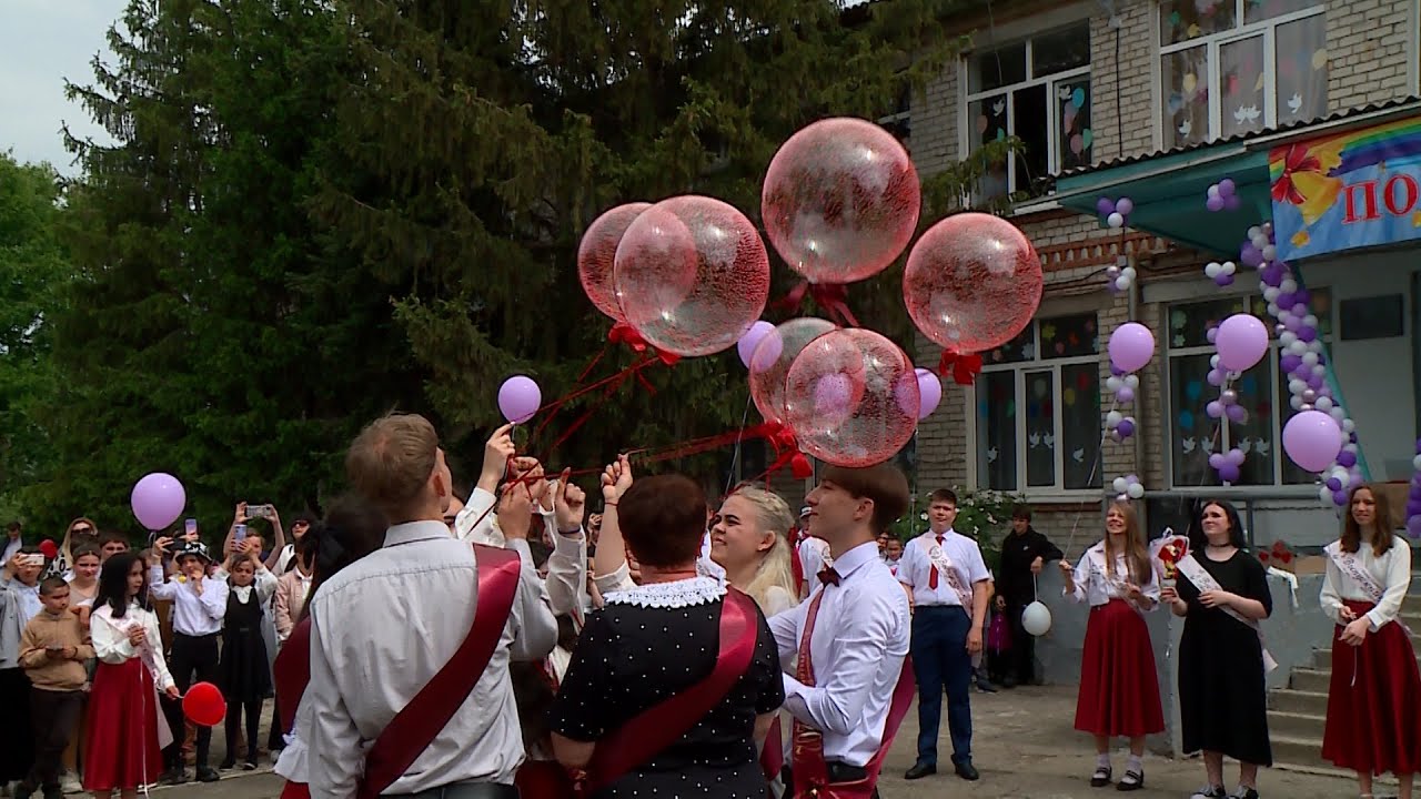 В единственной школе станицы Беломечётской прошёл последний звонок