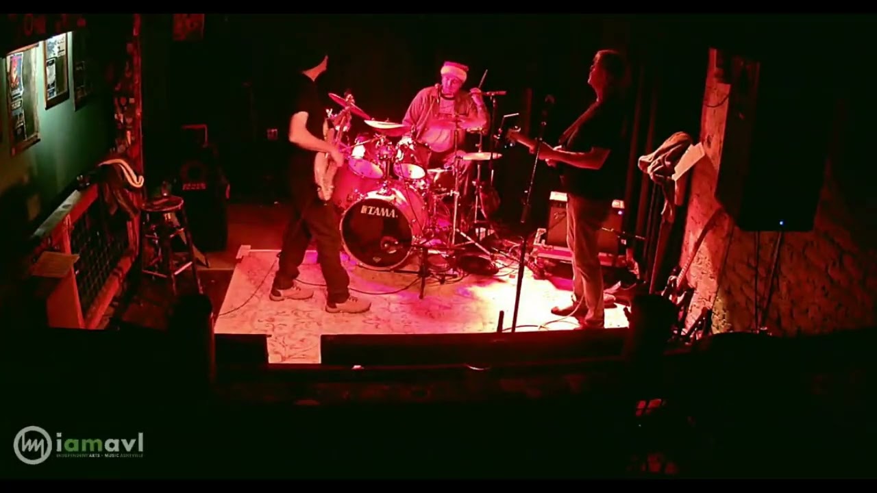 Funkgettaboutit plays the One Stop, 12/19/25 (from middle of third set -- LTR, Sunglasses, Use Me)