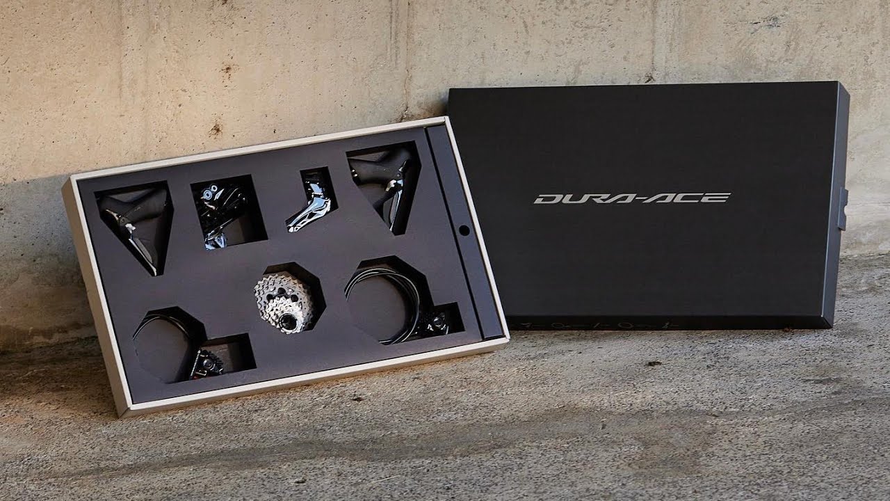 Unboxing the all new Dura Ace R9200 Di2 2021