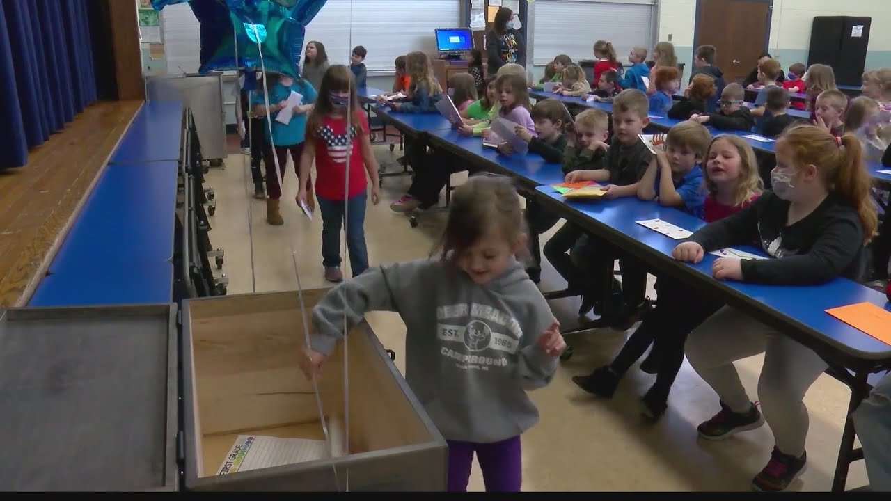 Bald Eagle students create 2/22/22 time capsule