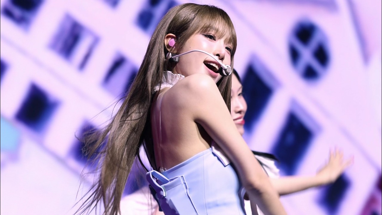 최예나(YENA) '착하다는 말이 제일 싫어' 직캠 (4K세로 / Comeback Showcase / 2025.07.29)