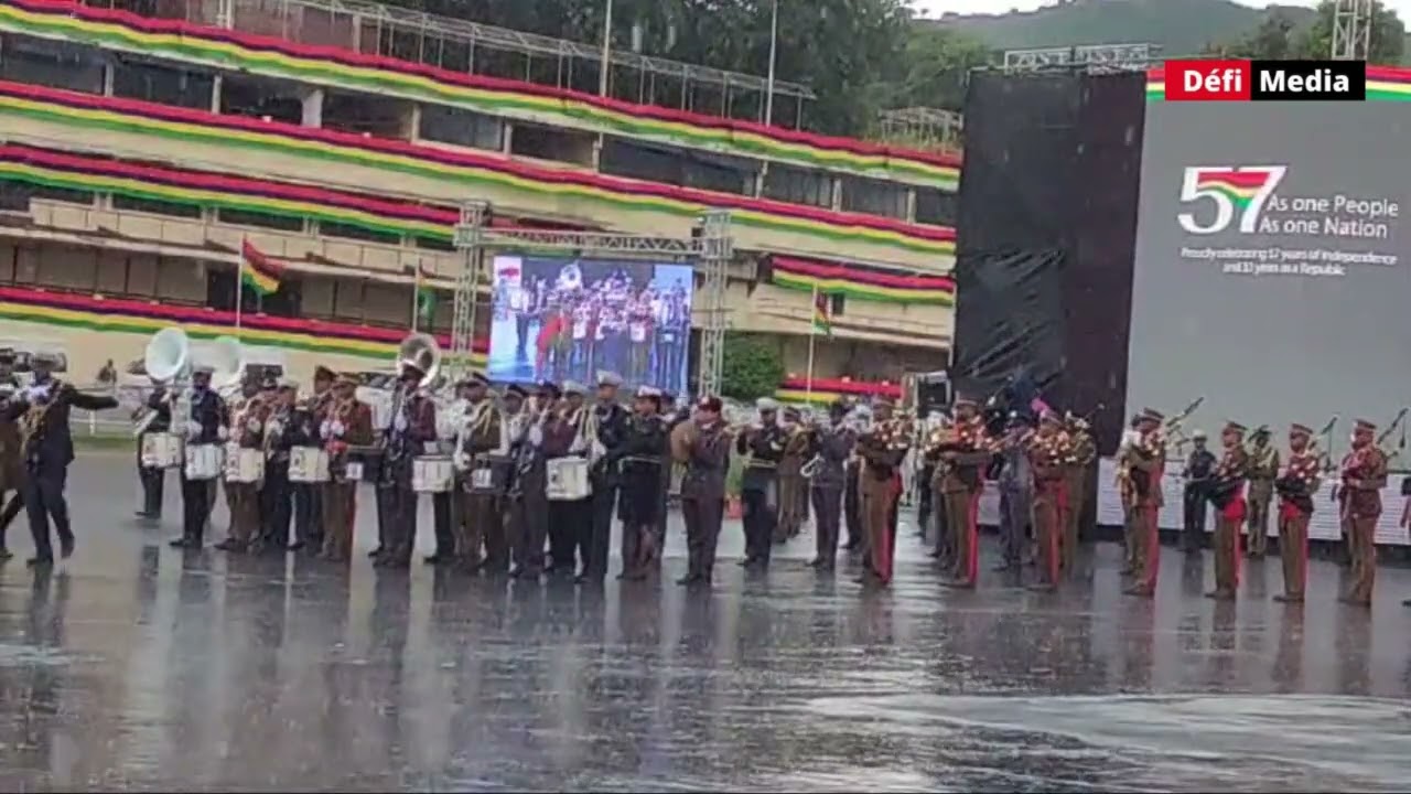 La Mauritius Police Band brille sous la pluie au Champ-de-Mars