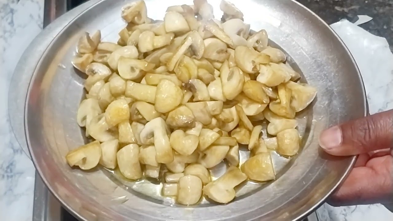 मशरूम की सब्जी एक बार मेरे तरीके से बना ली 1रोटी की जगह 6 रोटी खाओगे |Masroom Palak Recipe 🥰😇😍😶‍🌫️