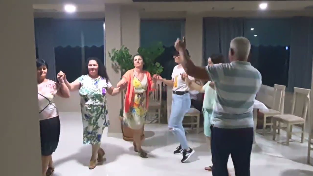 Grupi Sazeve - Traditat Tona ne Taverna Kristal Kemishtaj 2021