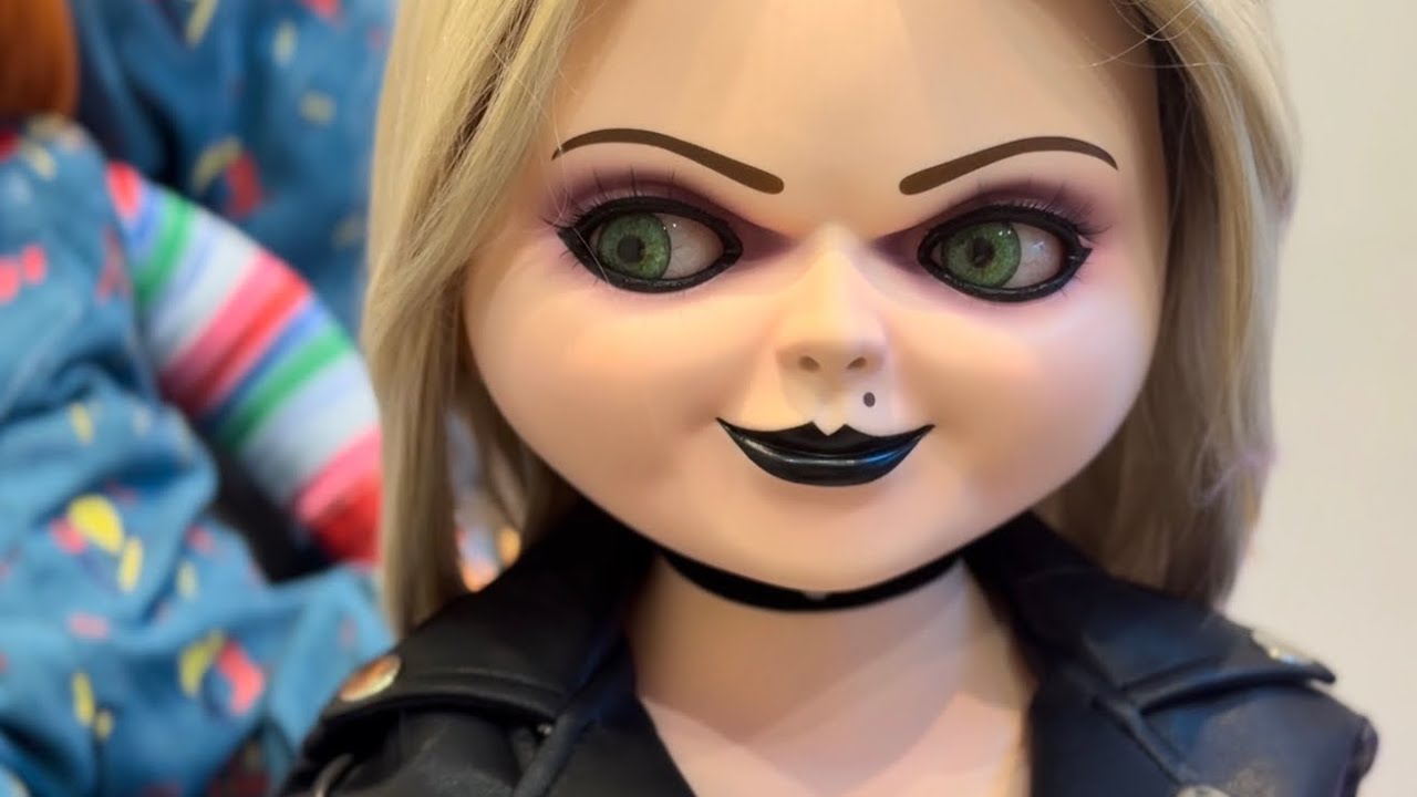 Unboxing Neca Tiffany Chucky Tv Series Doll