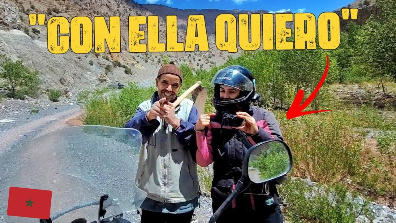 Cruzamos un campesino en el medio de la nada y PASA ESTO... | Vuelta al mundo en moto 🌍 - E122