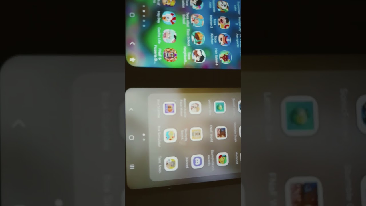 sfida stumble guys chi si apre prima Samsung galaxy a14 vs a10 ovviamente ha vinto a14