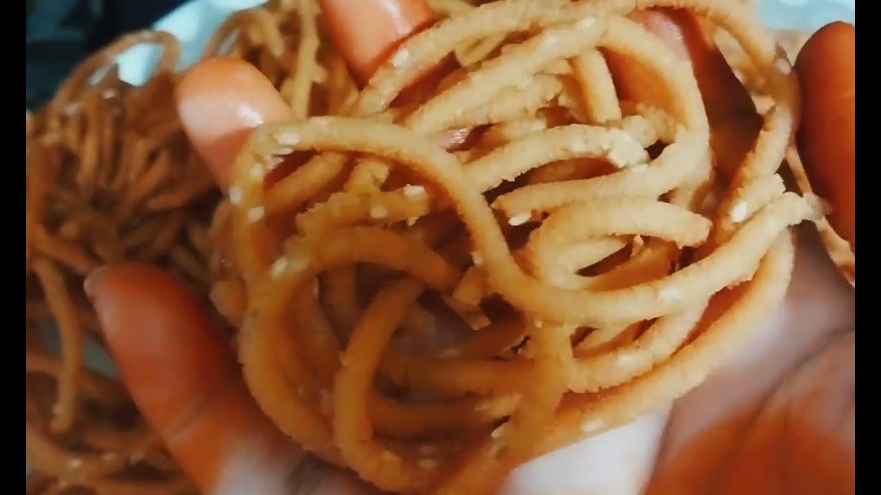 😋జంతికలు కమ్మగా కరకరలాడుతూ రావడానికి ఈ పిండి కలిపితే ||Tasty janthikalu🥨