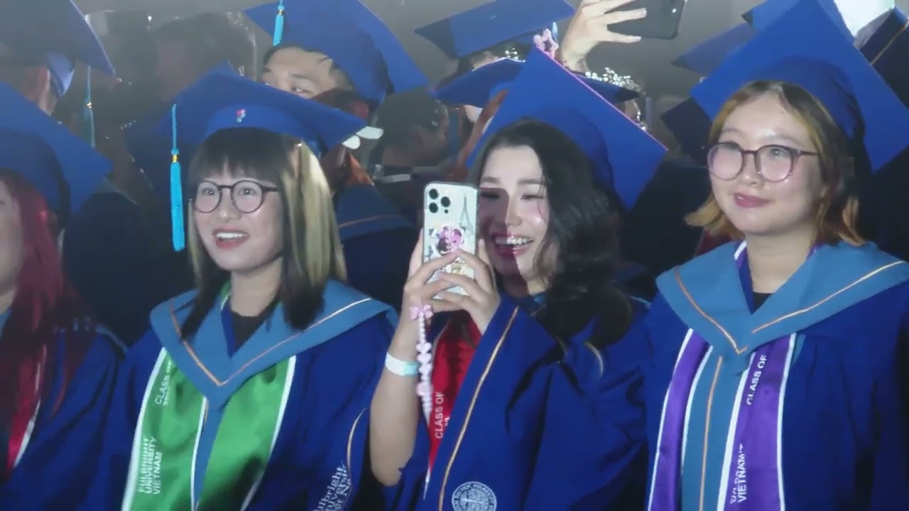 LỄ TỐT NGHIỆP KHÓA 2024 CHƯƠNG TRÌNH CỬ NHÂN CỦA ĐẠI HỌC FULBRIGHT VIỆT NAM