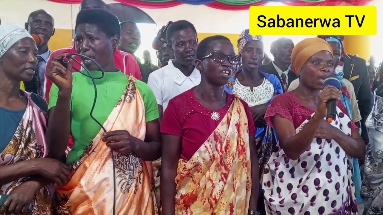 Yoooo 🙏 baradukumbuje ijuru : ARAJE ARAJE umwami ageze kwirembo GASHIKANWA choir 