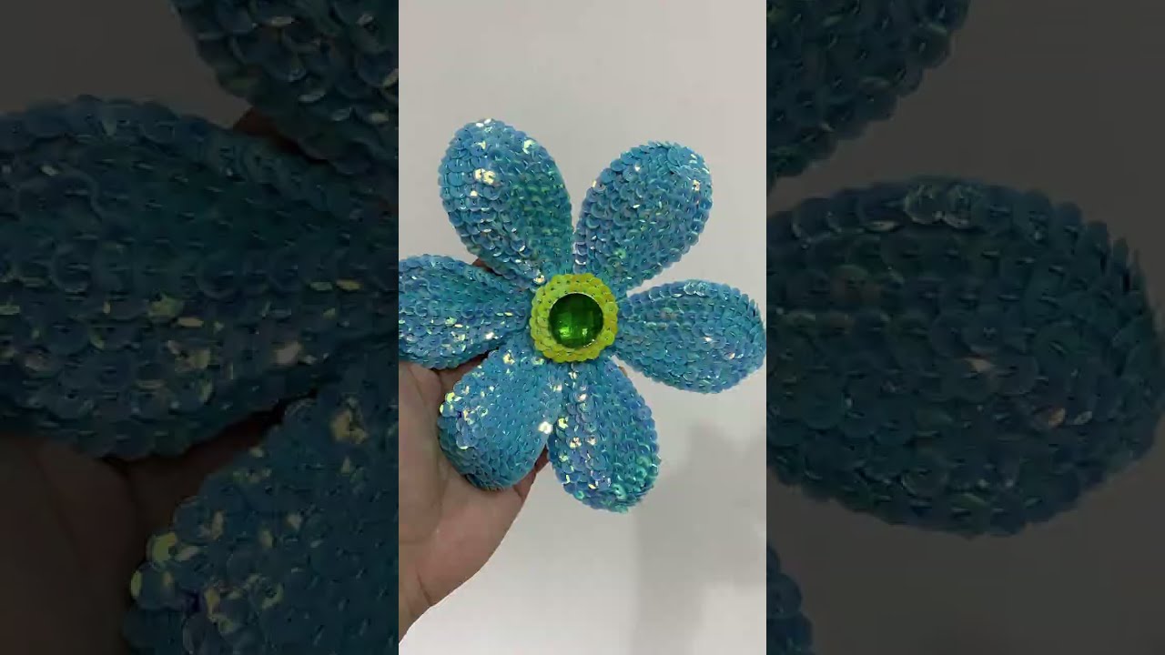 Como fazer flor com paetês para o carnaval