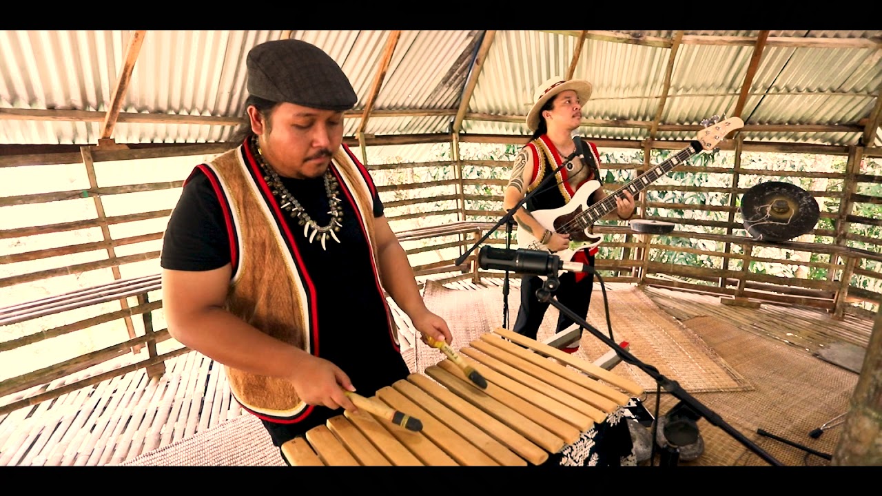 At Adau - Det Diet (Live Recording)