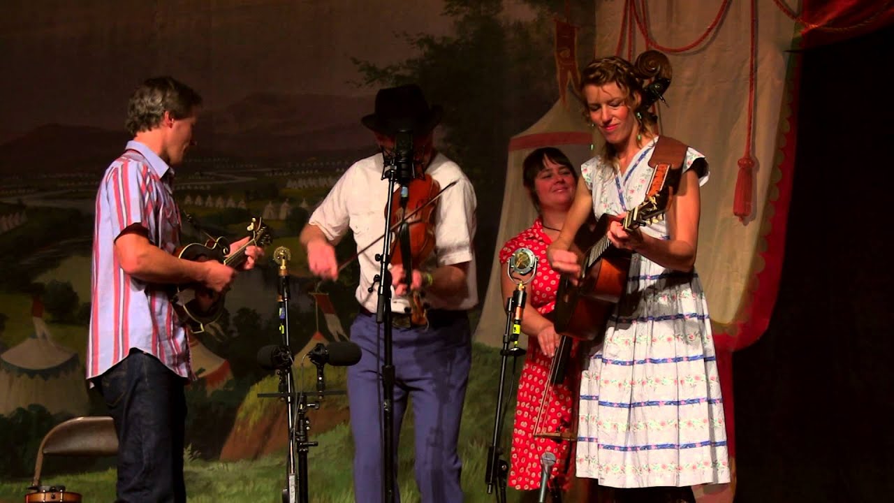 17 Foghorn Stringband 2014-01-18 Pig In A Pen