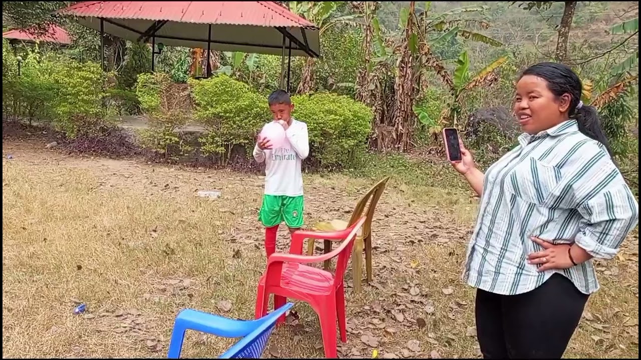 Popping Balloons on Chairs. ( 5A) 