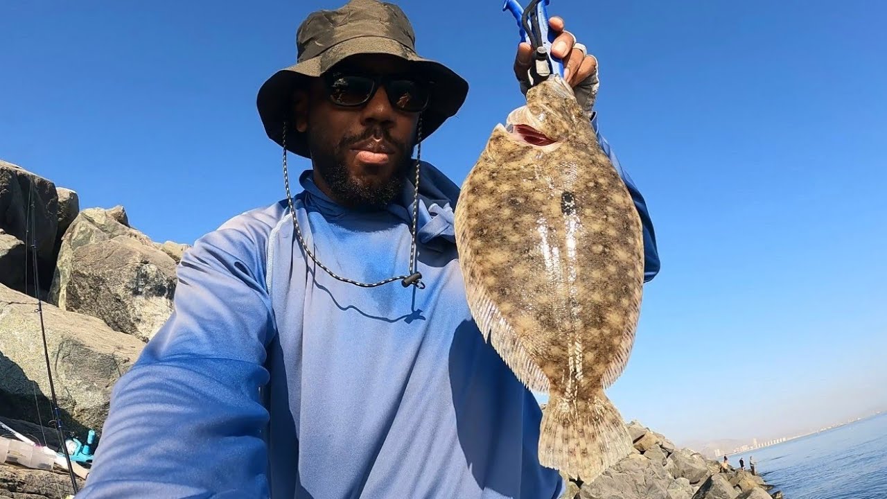 This fish caught me by SURPRISE | UAE fishing