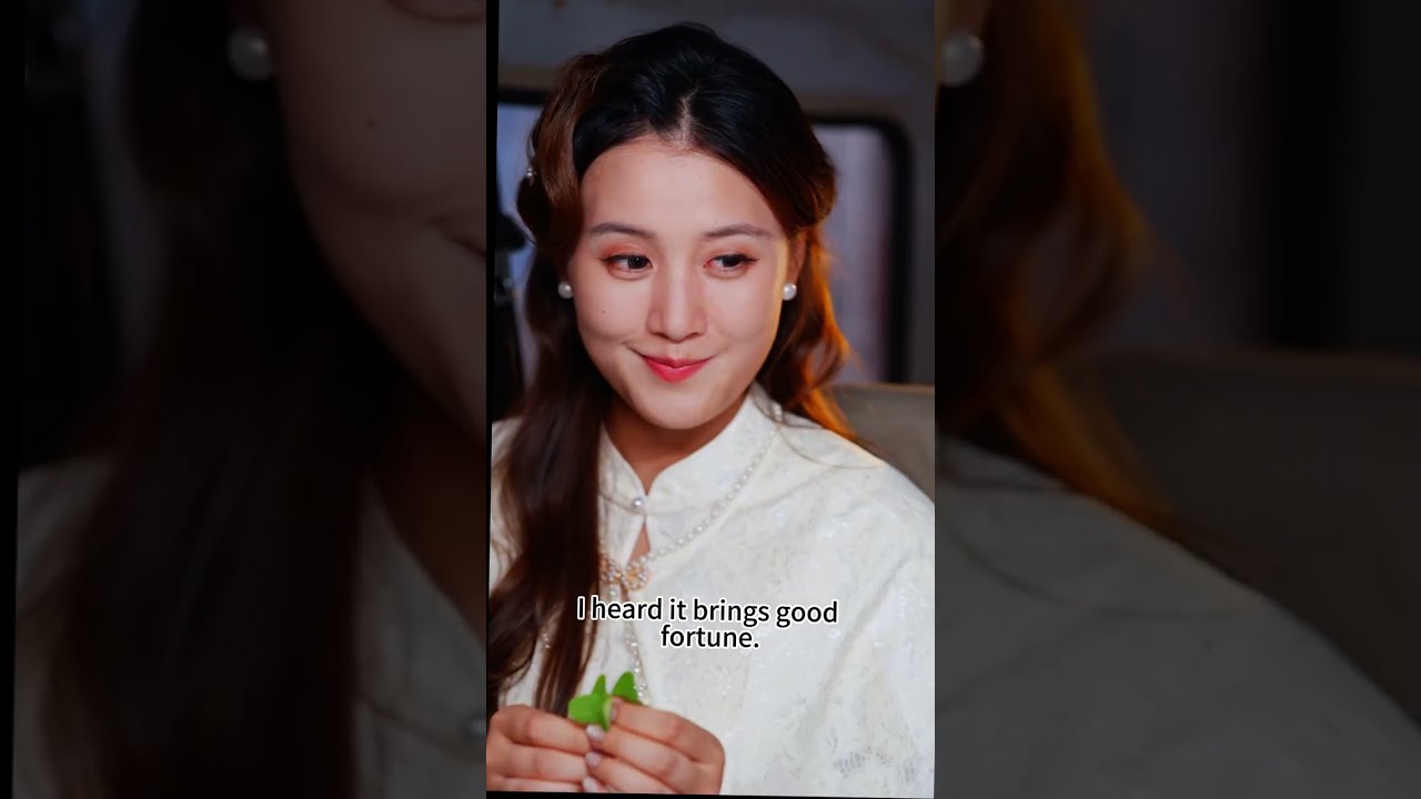 被全村唾棄的災星女童，開口一句「花瓶要倒」，轉眼成了督軍府的掌上明珠！#首發新劇 #無腦劇 #完結短劇