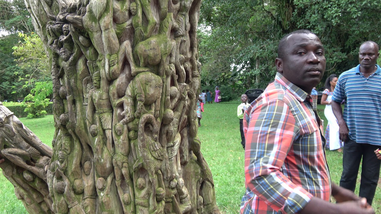 Wood Carving Tree at Aburi Botanical Gardens - Ghana May 2018 Tour
