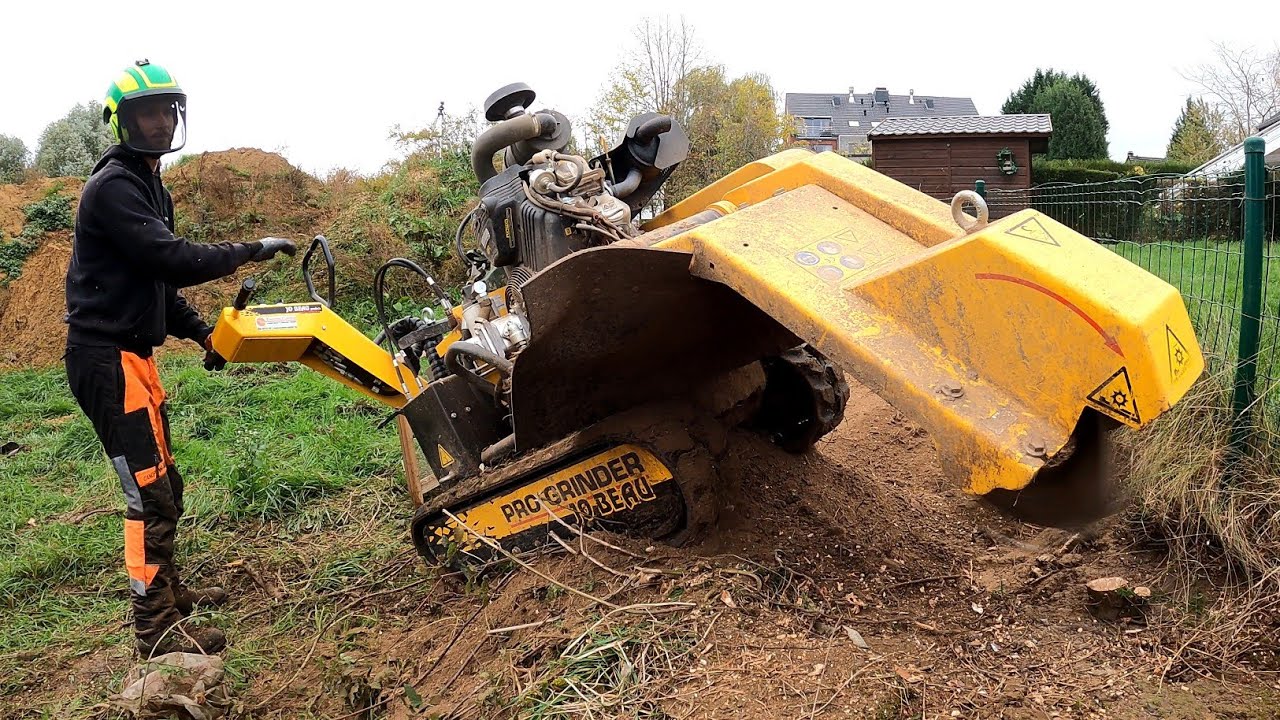 ROGNEUSE DE SOUCHE JOBEAU ET BROYEUR FORST TR6D