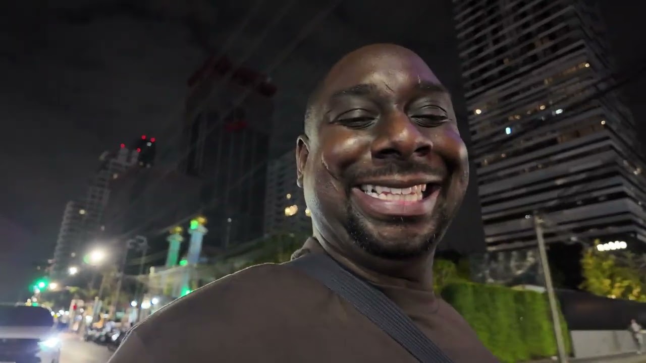 🌃 Bangkok After Dark – New Year’s Eve Edition