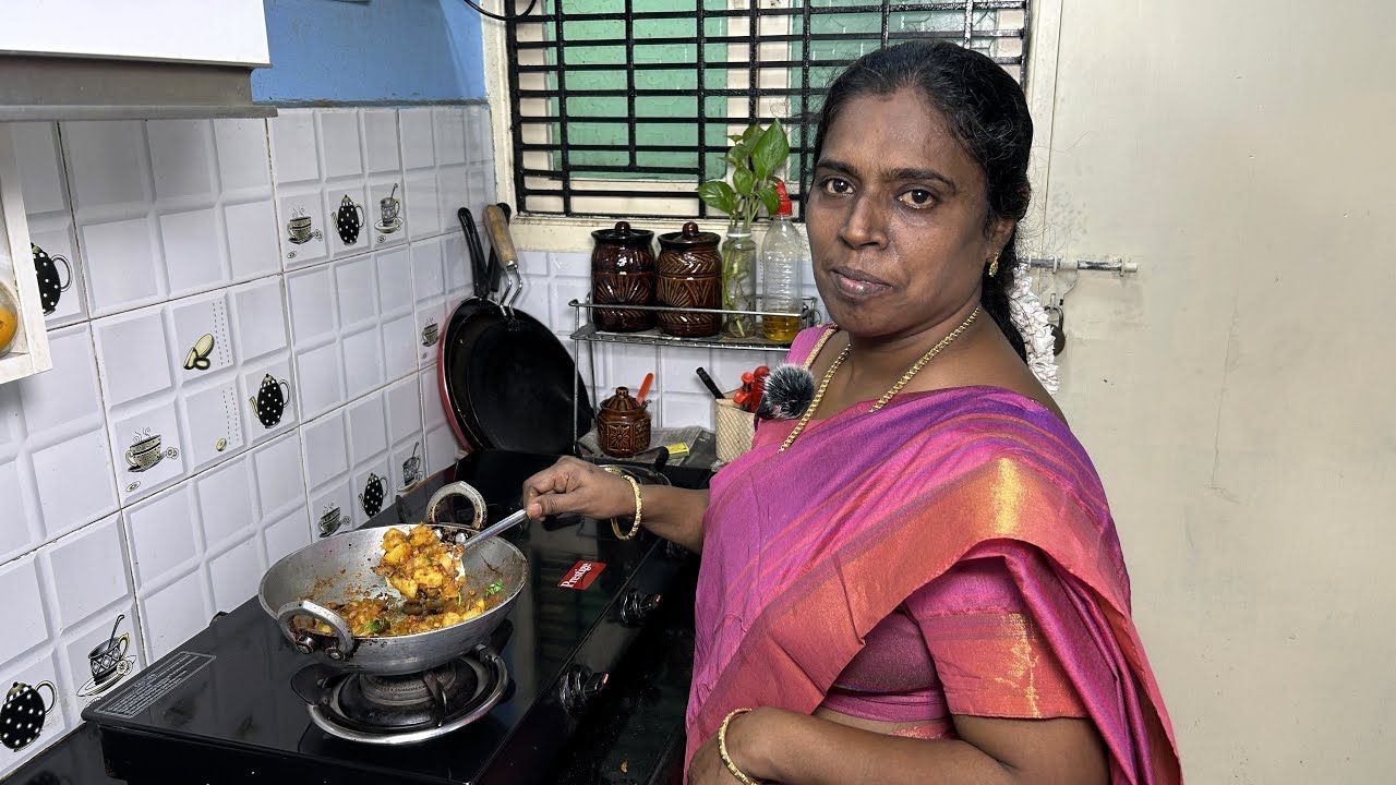 குழந்தைகள் விரும்பி சாப்பிடும் உருளைக்கிழங்கு Fry இப்படி ஒரு முறை செய்து கொடுங்க - Potato Fry Tamil!