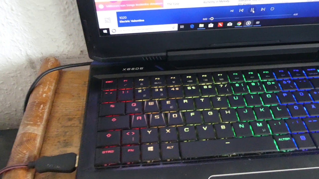 Asus F75A Sound vs Medion ERAZER x6805