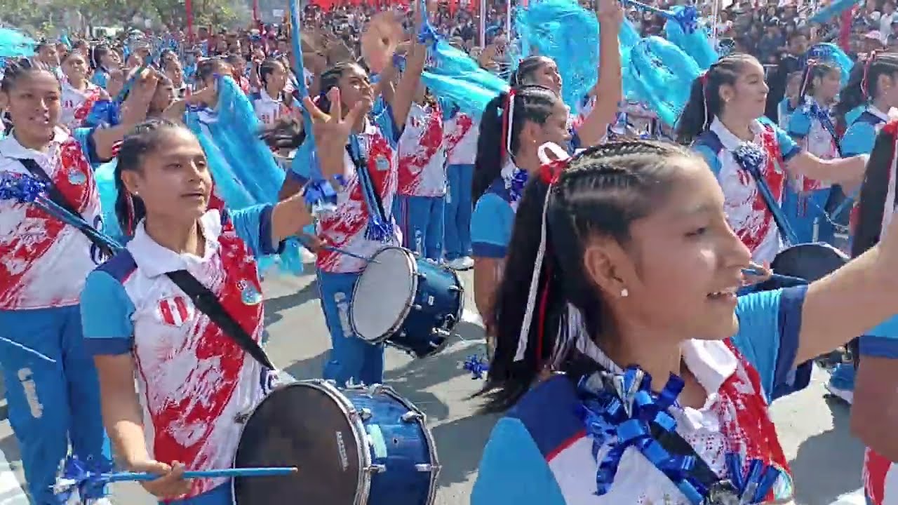 Duelo de bandas Edelmira del Pando vs Colegio Nacional de Vitarte. #limaperu #atevitarte